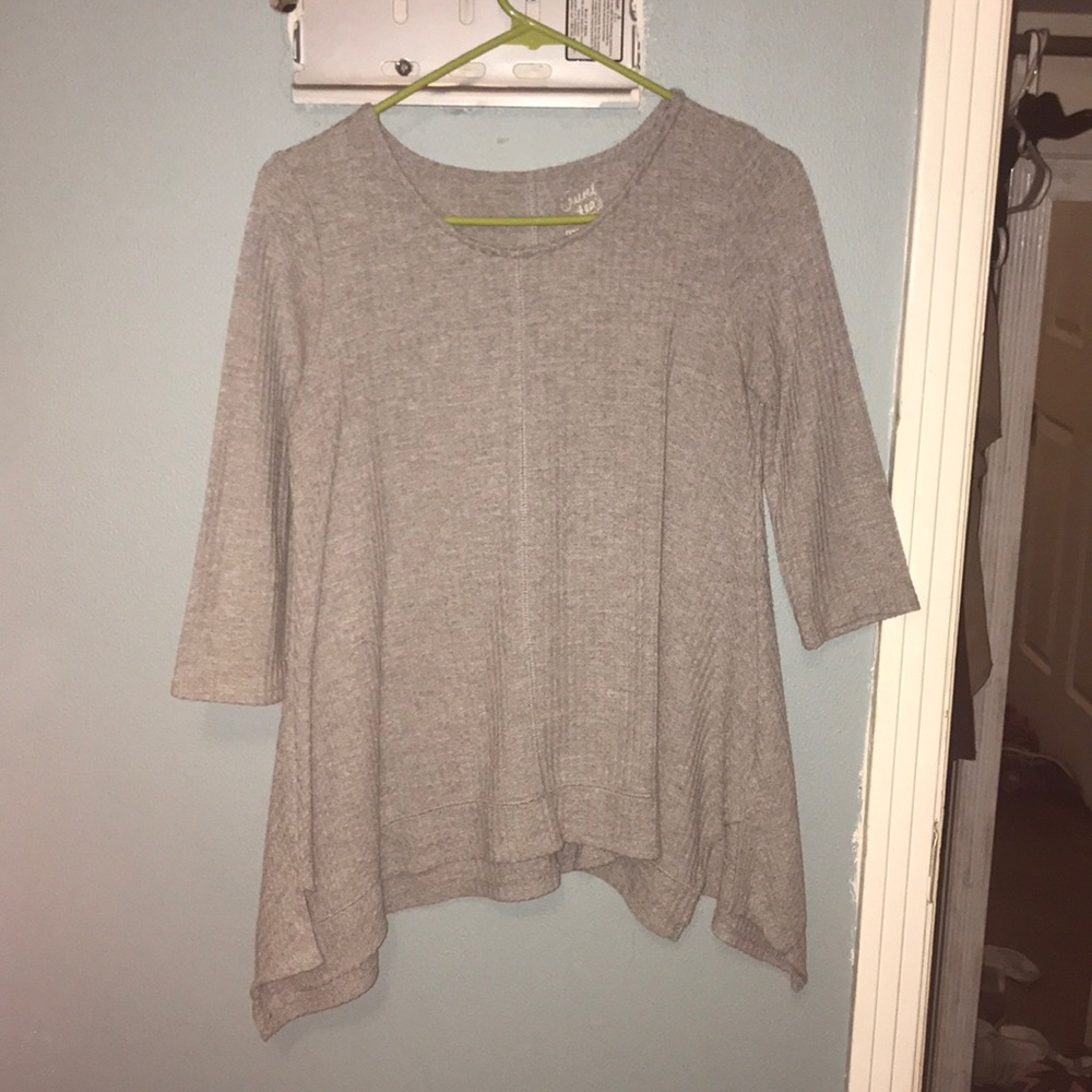 Grey knit top by Sweet Tea’s by Pink Rose